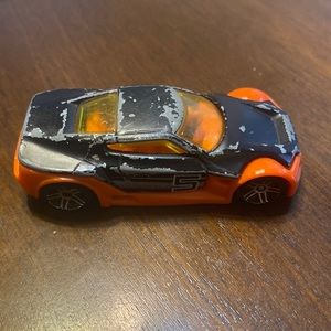 Hot Wheels Symbolic 5